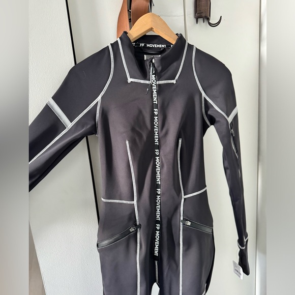 Free People Movement Powder Vixen Catsuit Ski Base Layer NWT - Picture 4 of 7